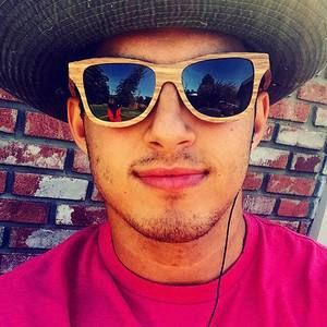 Meet your Posher, Isaac